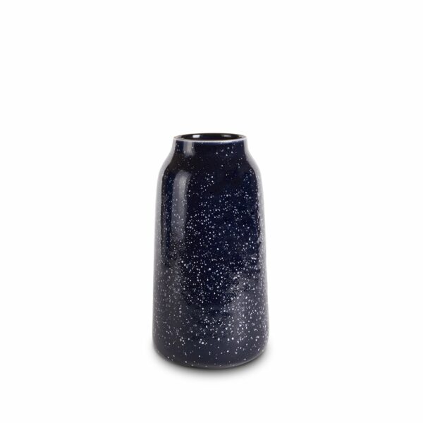 tall-vase-in-midnight-opaque-white-01-HCS-039-0510.jpg